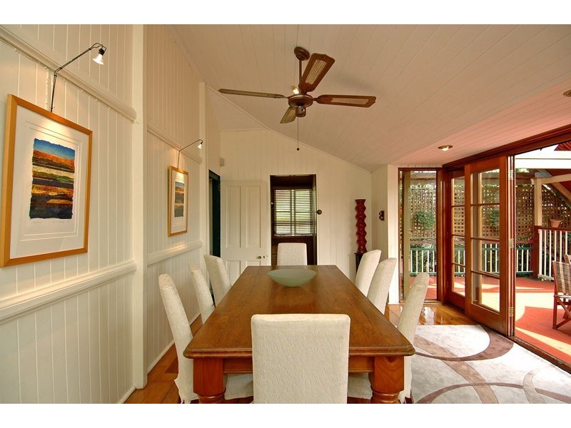 17 Rainbow Street, Sandgate QLD 4017