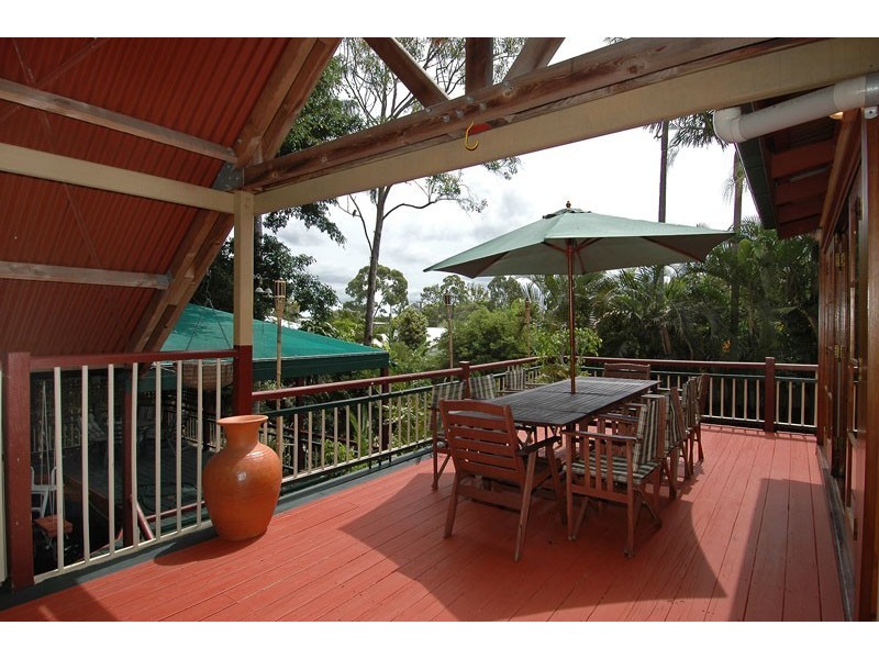 17 Rainbow Street, Sandgate QLD 4017