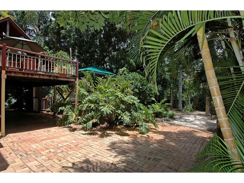 17 Rainbow Street, Sandgate QLD 4017