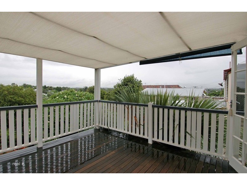 261 Edinburgh Castle Road, Wavell Heights QLD 4012