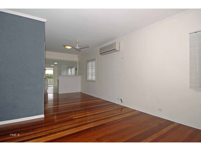 261 Edinburgh Castle Road, Wavell Heights QLD 4012