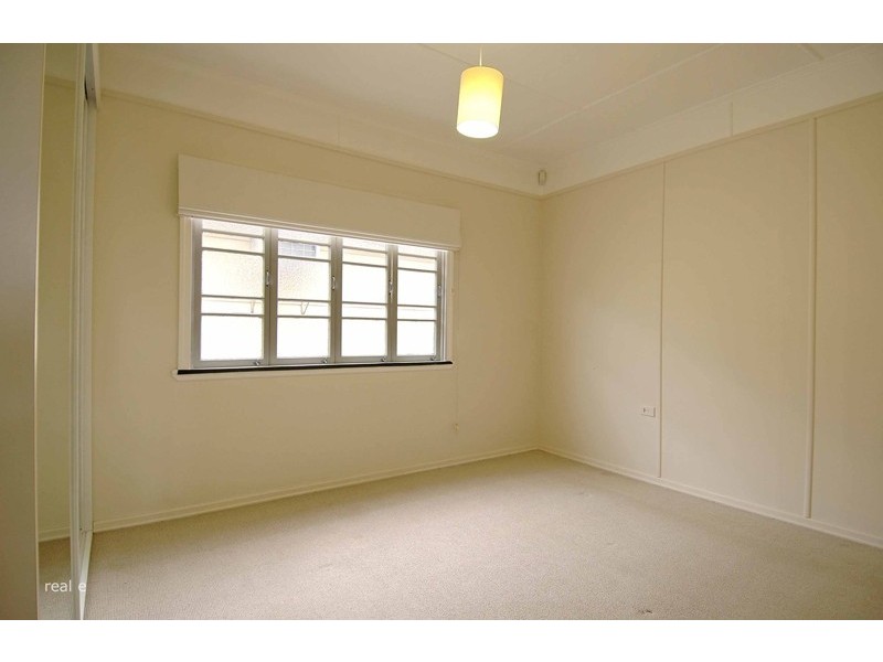 261 Edinburgh Castle Road, Wavell Heights QLD 4012