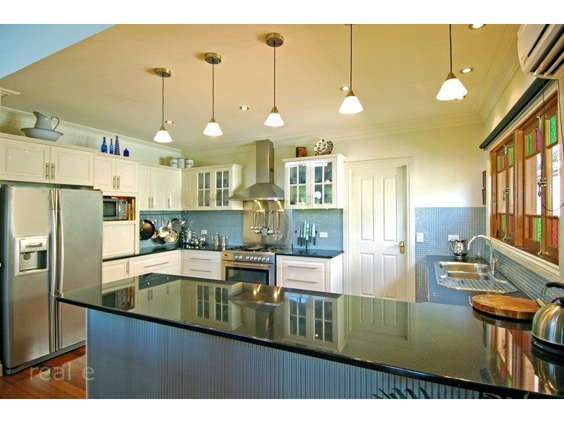 37 Bowley Street, Hendra QLD 4011