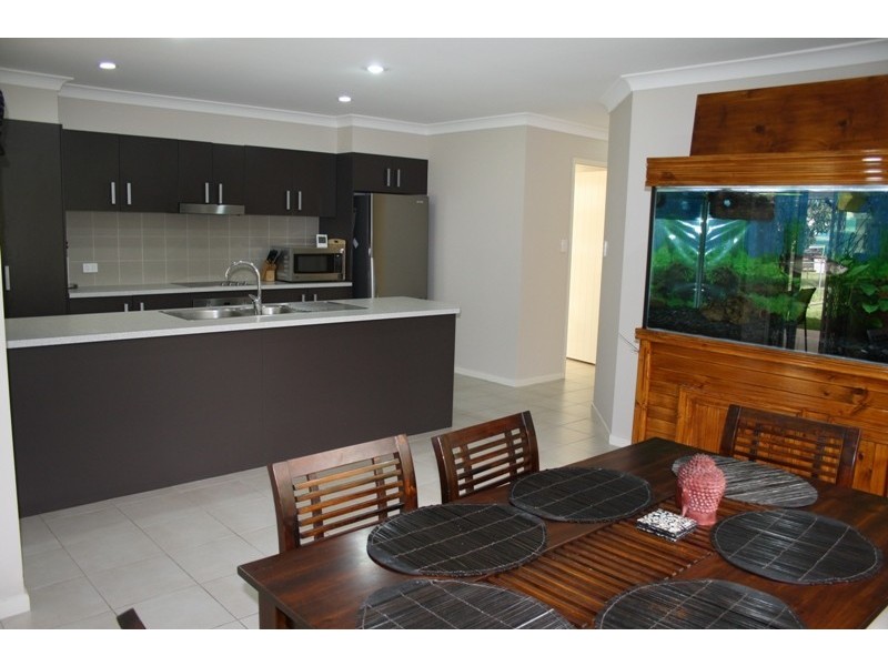 56 Serpentine Rd, Pinkenba QLD 4008