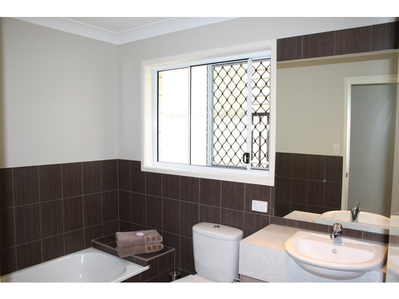 56 Serpentine Rd, Pinkenba QLD 4008