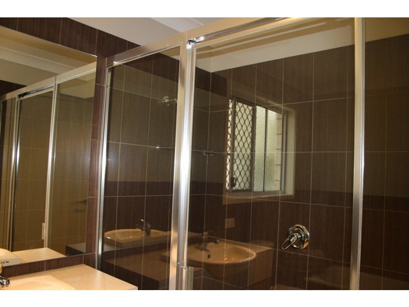 56 Serpentine Rd, Pinkenba QLD 4008