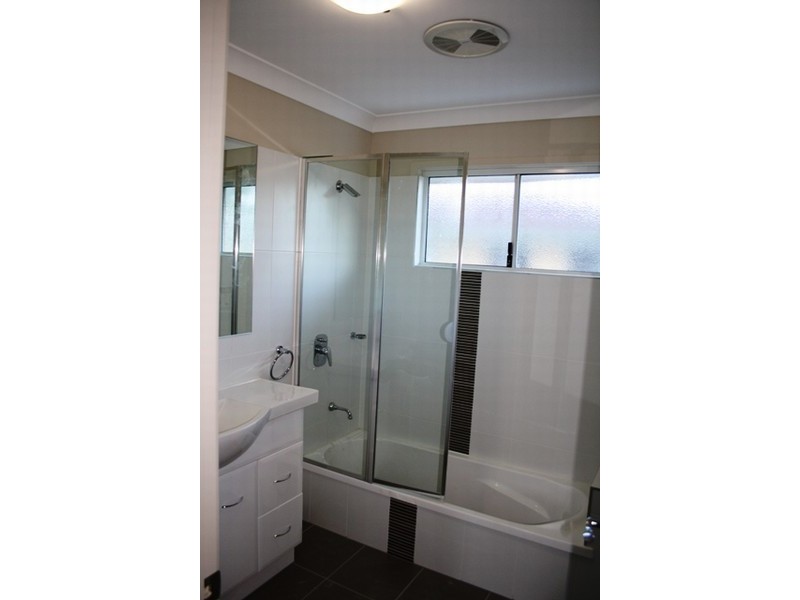 1-4/52 Glasgow, Zillmere QLD 4034