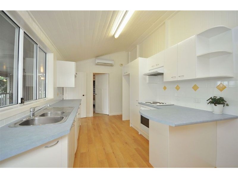 131 Manson Rd, Hendra QLD 4011