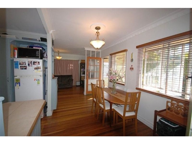 20 Chigwell St, Wavell Heights QLD 4012