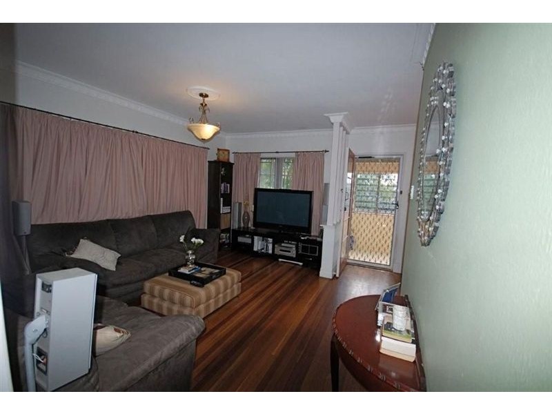 20 Chigwell St, Wavell Heights QLD 4012