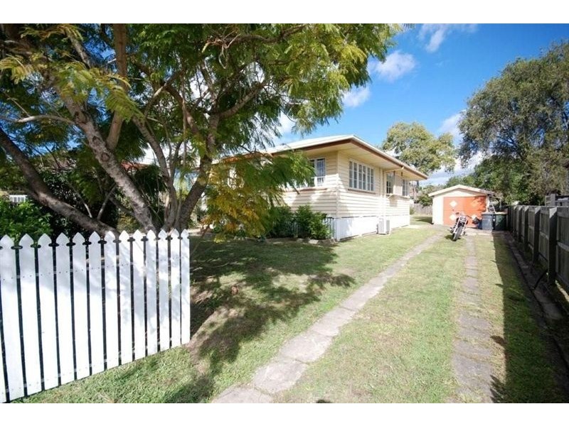 20 Chigwell St, Wavell Heights QLD 4012