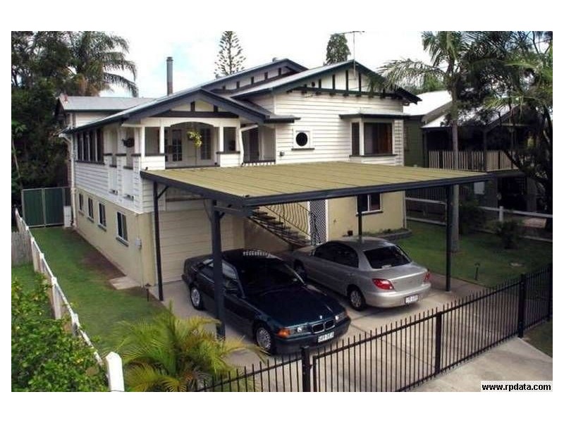 11 Winchester St, Hamilton QLD 4007