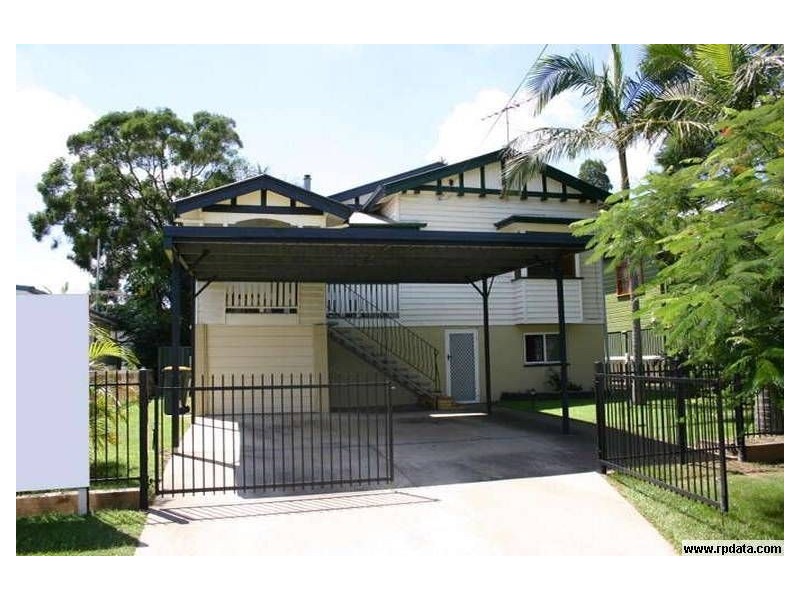 11 Winchester St, Hamilton QLD 4007