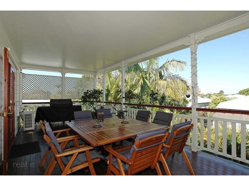 69 Manson Rd, Hendra QLD 4011