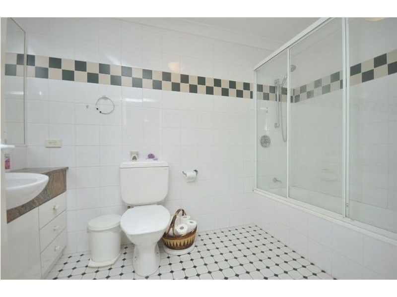 5/106 Racecourse, Ascot QLD 4007