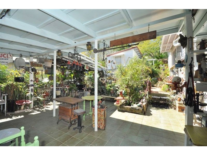 15 Camira St, St Lucia QLD 4067