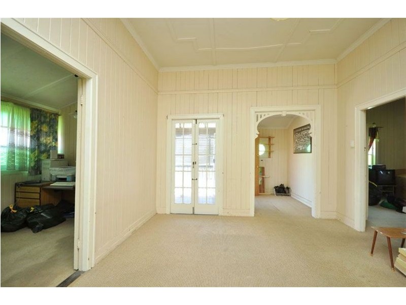 73 Raceview Avenue, Hendra QLD 4011