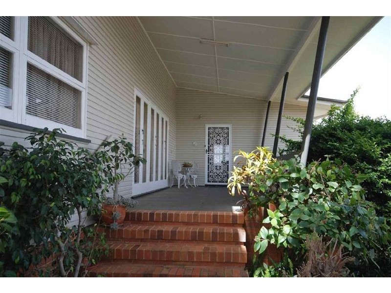 24 Hubbard St, Wavell Heights QLD 4012