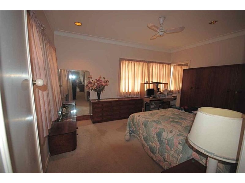 24 Hubbard St, Wavell Heights QLD 4012