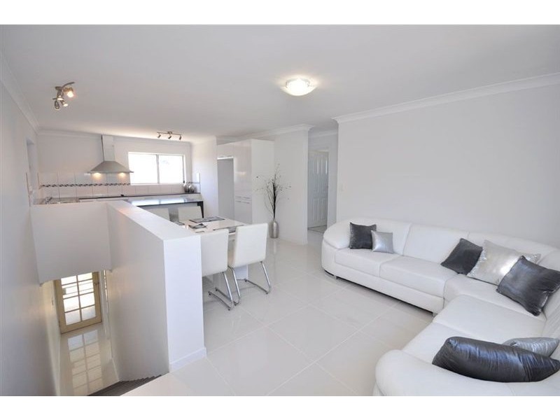 9 Hamilton Ave, Hendra QLD 4011