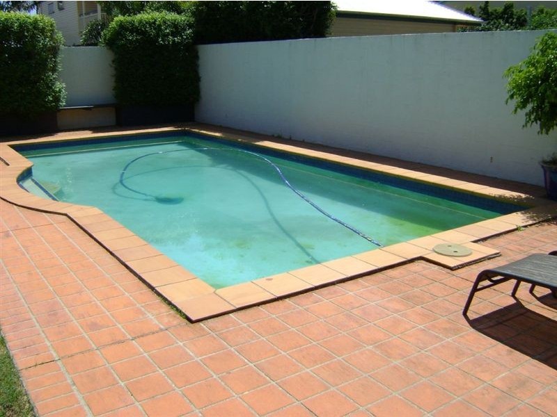 8 Manson Road, Hendra QLD 4011