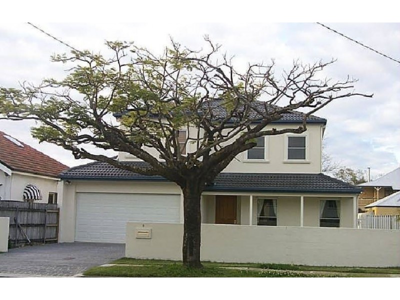 8 Manson Road, Hendra QLD 4011