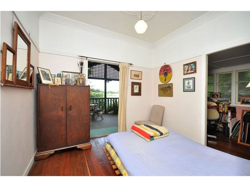 51 Raceview Avenue, Hendra QLD 4011