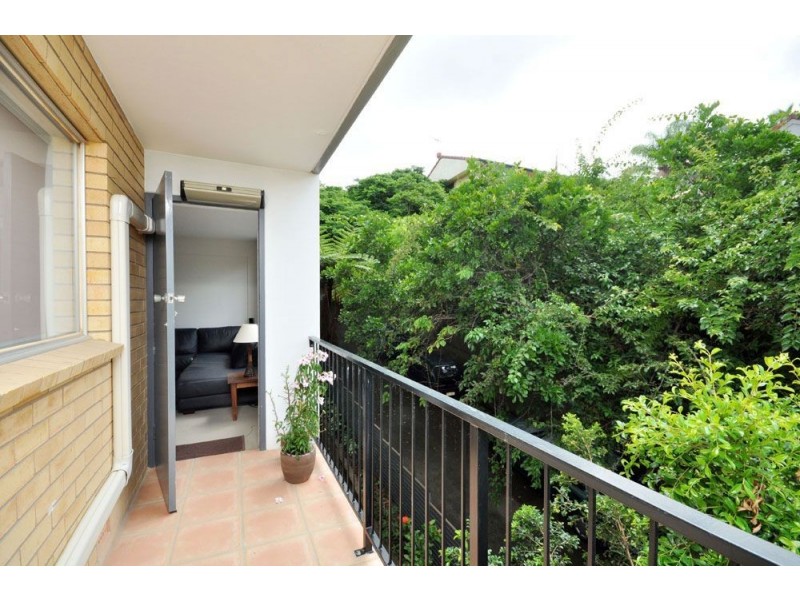 6/24 Crescent Rd, Hamilton QLD 4007