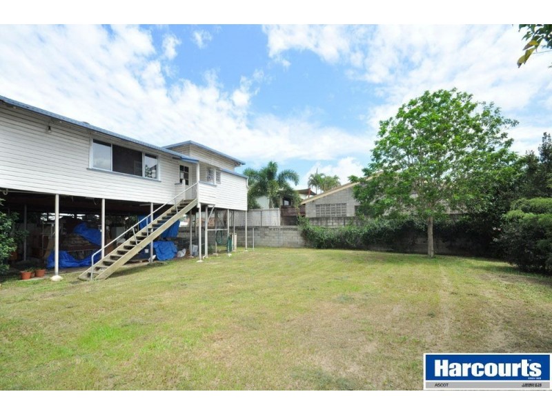 42 Long Street, Hendra QLD 4011