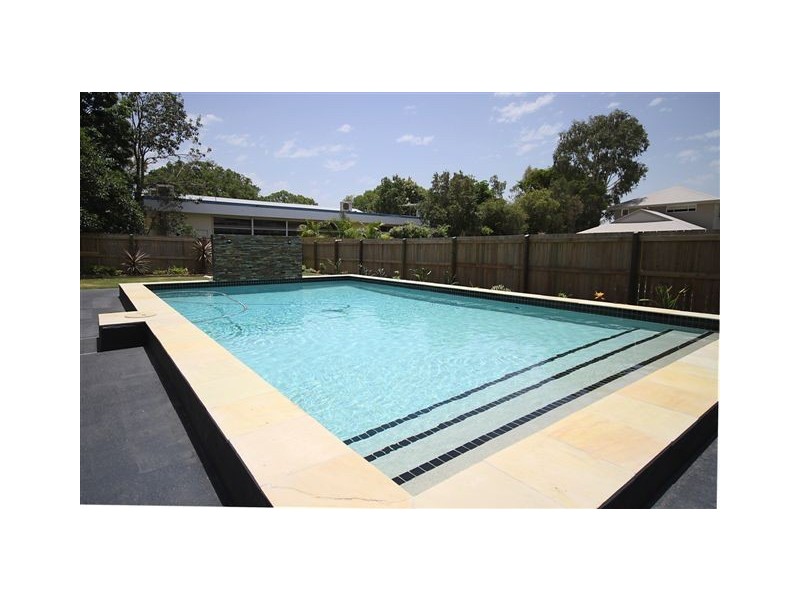 8 Long Street, Hendra QLD 4011