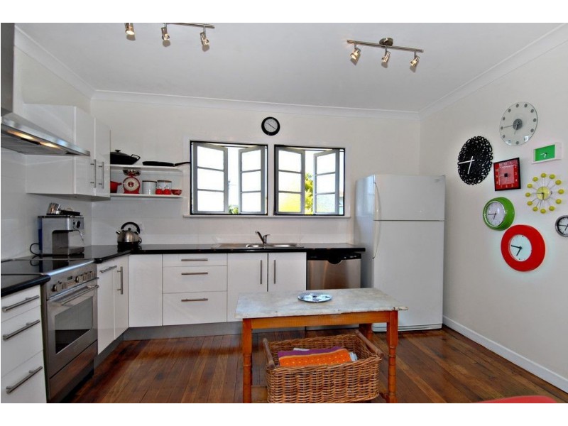 10 Olive St, Hendra QLD 4011