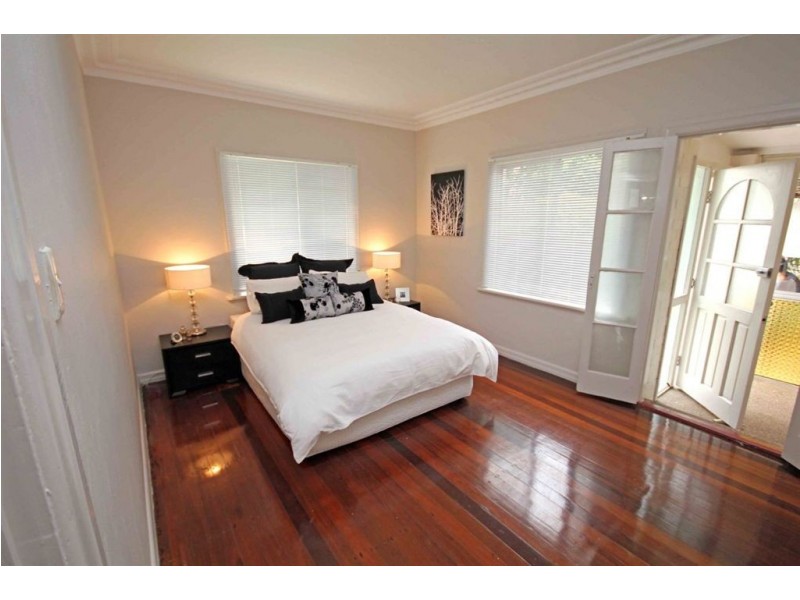 43 Webster Ave, Hendra QLD 4011