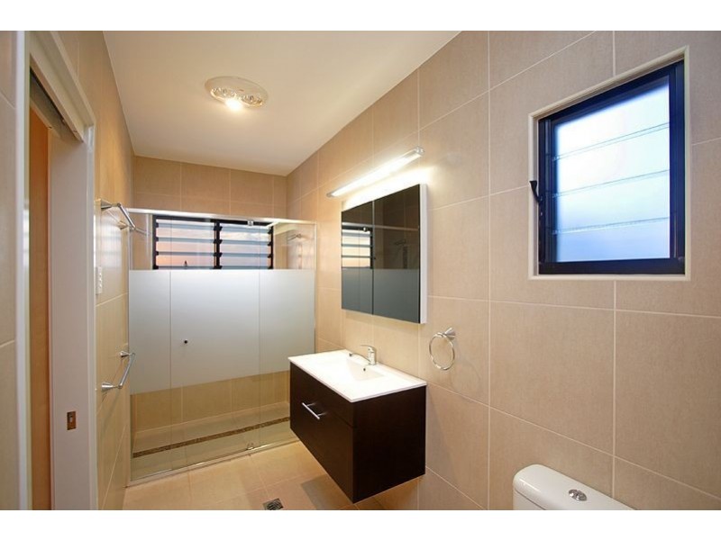 33 Hutton Street, Clayfield QLD 4011