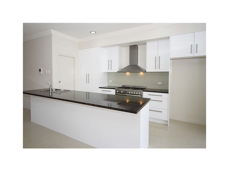 8 Long Street, Hendra QLD 4011