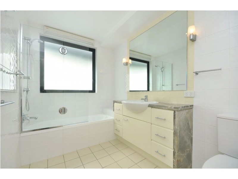 36/27 Harbour Road, Hamilton QLD 4007