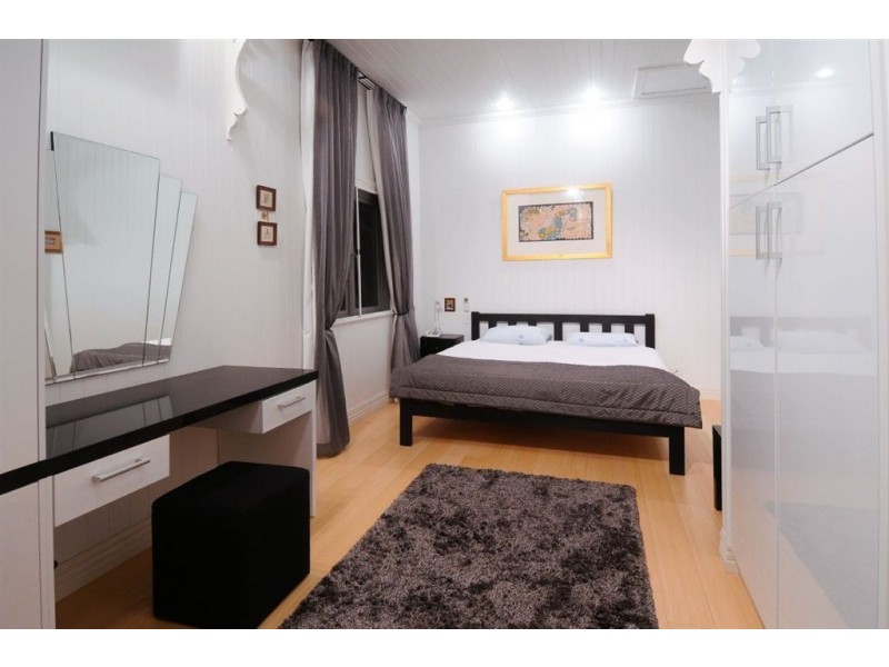 69 Charlton Street, Ascot QLD 4007