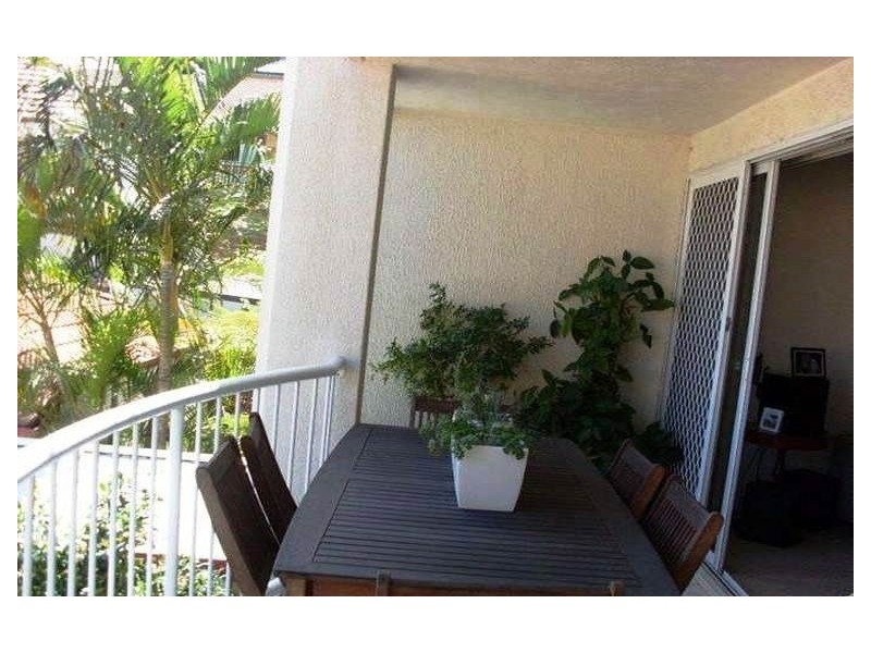 4/38 Rossiter Pde, Hamilton QLD 4007