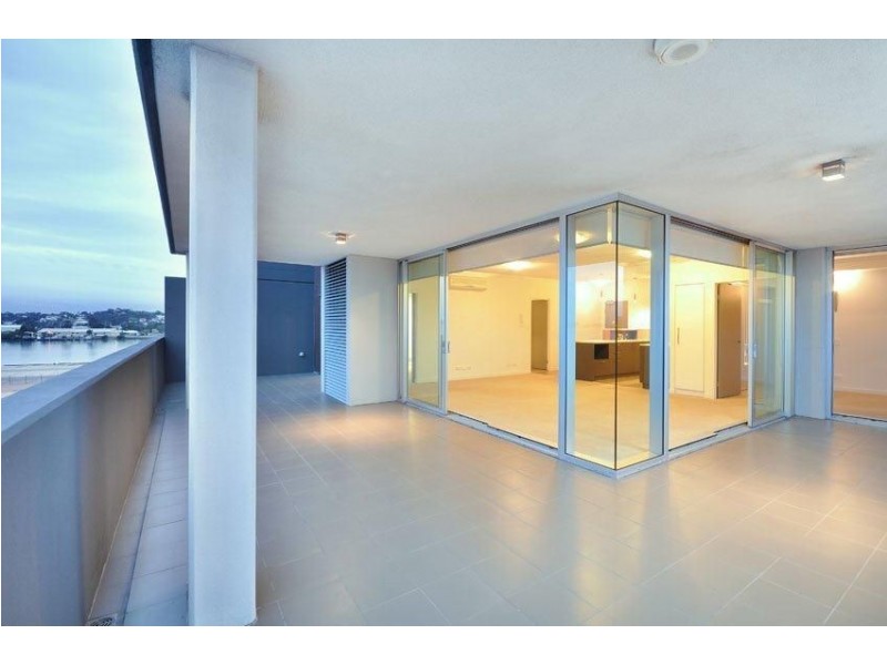 816/35 Harbour Road, Hamilton QLD 4007