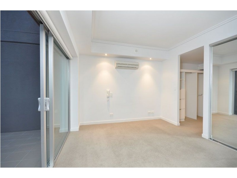 816/35 Harbour Road, Hamilton QLD 4007