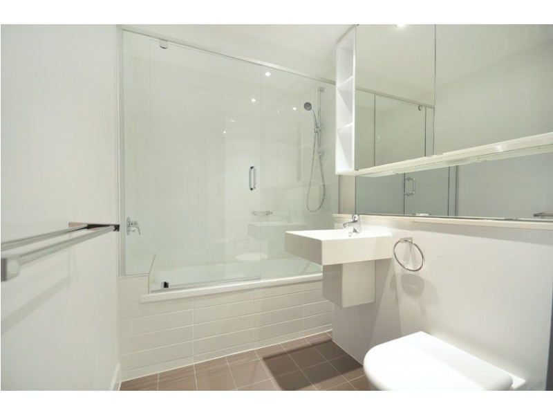 816/35 Harbour Road, Hamilton QLD 4007