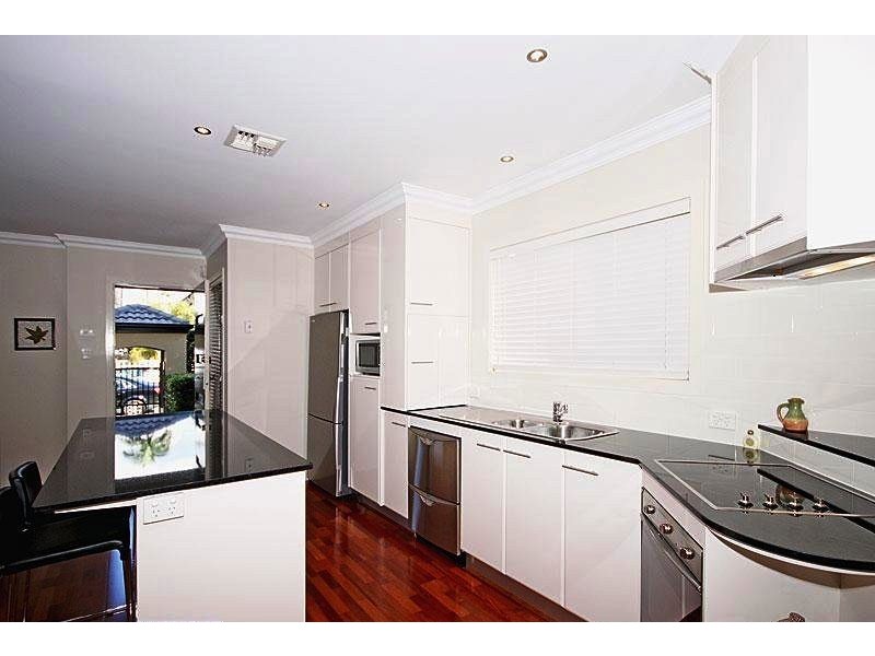 1/32 Kent Street, Hamilton QLD 4007