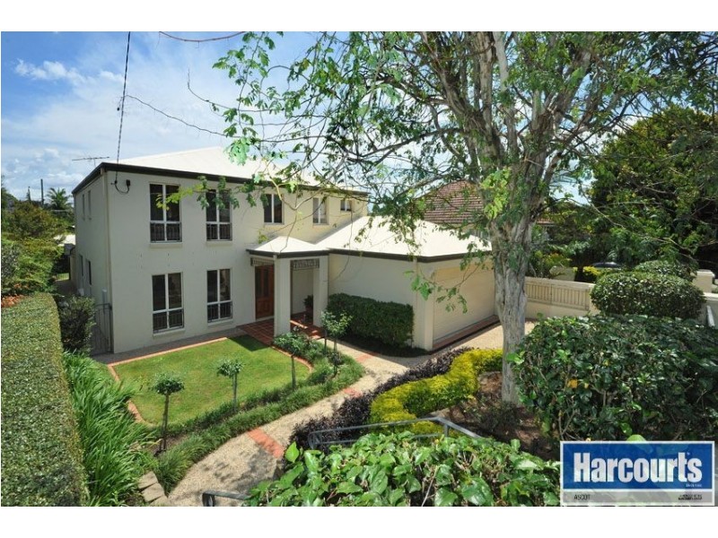 18 Woodville Street, Hendra QLD 4011