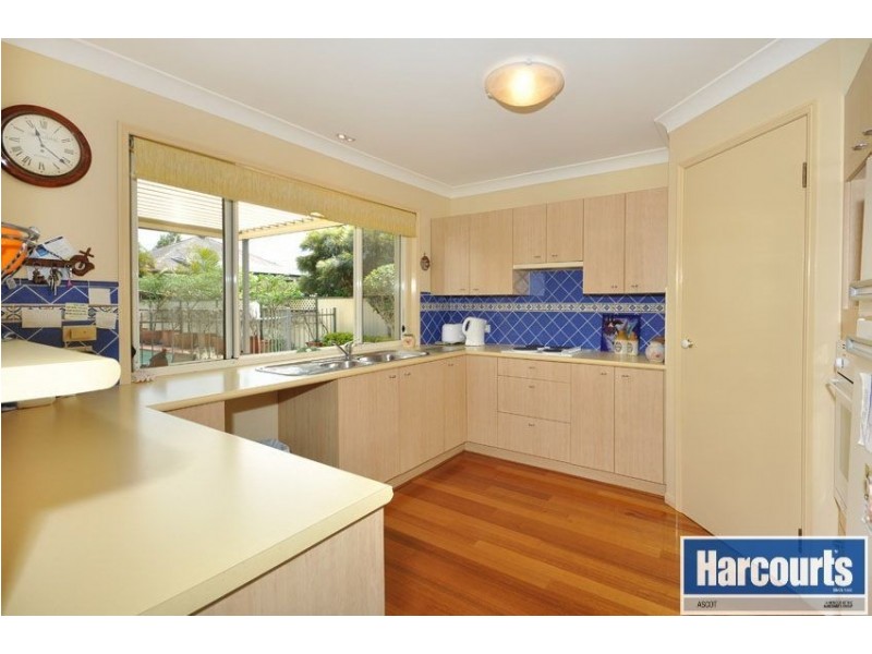 18 Woodville Street, Hendra QLD 4011