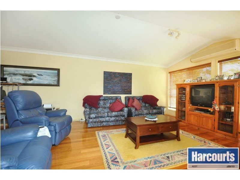 18 Woodville Street, Hendra QLD 4011