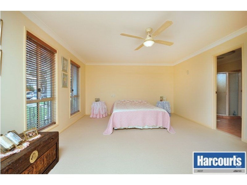 18 Woodville Street, Hendra QLD 4011