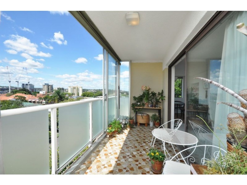 7/14 Charlton Street, Hamilton QLD 4007