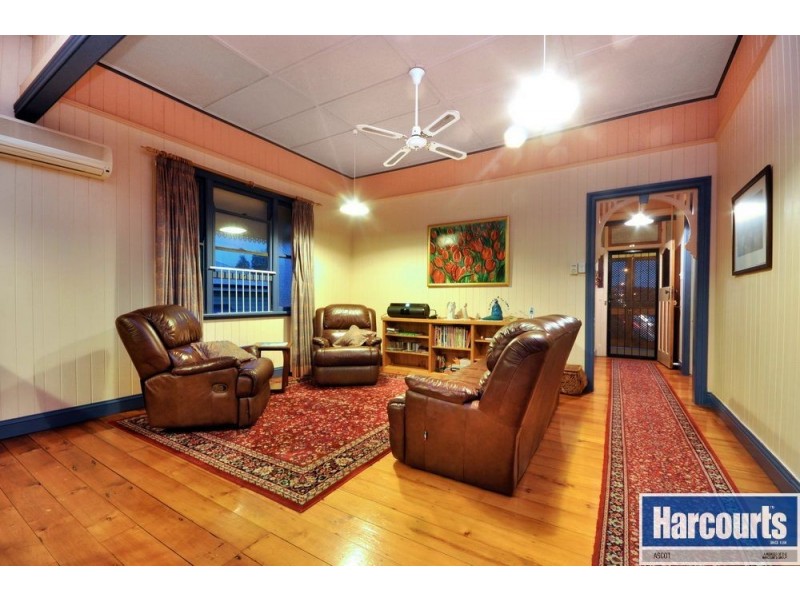 59 Lodge Road, Wooloowin QLD 4030