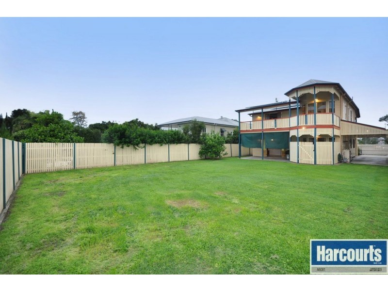 59 Lodge Road, Wooloowin QLD 4030