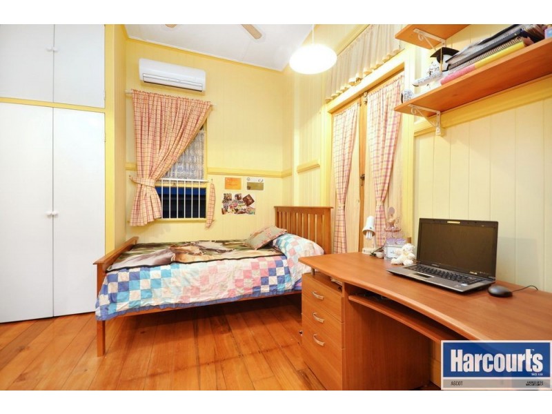 59 Lodge Road, Wooloowin QLD 4030