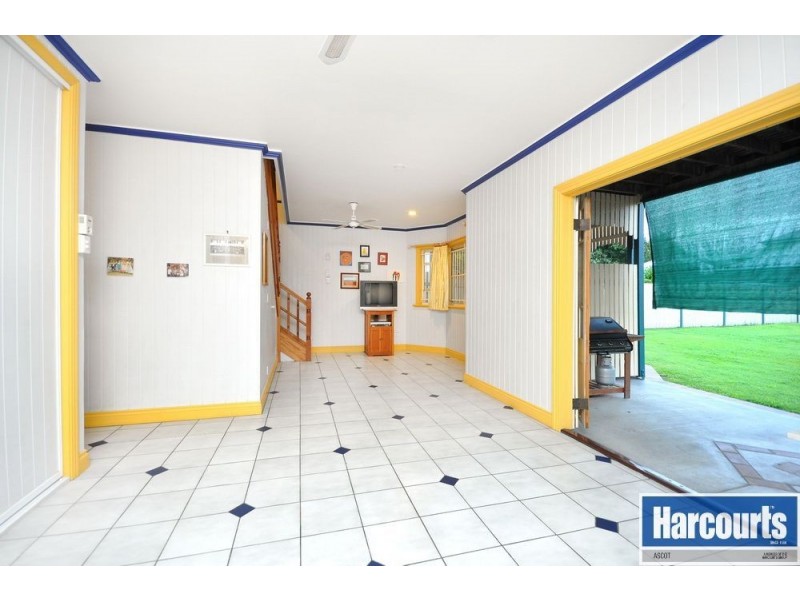 59 Lodge Road, Wooloowin QLD 4030